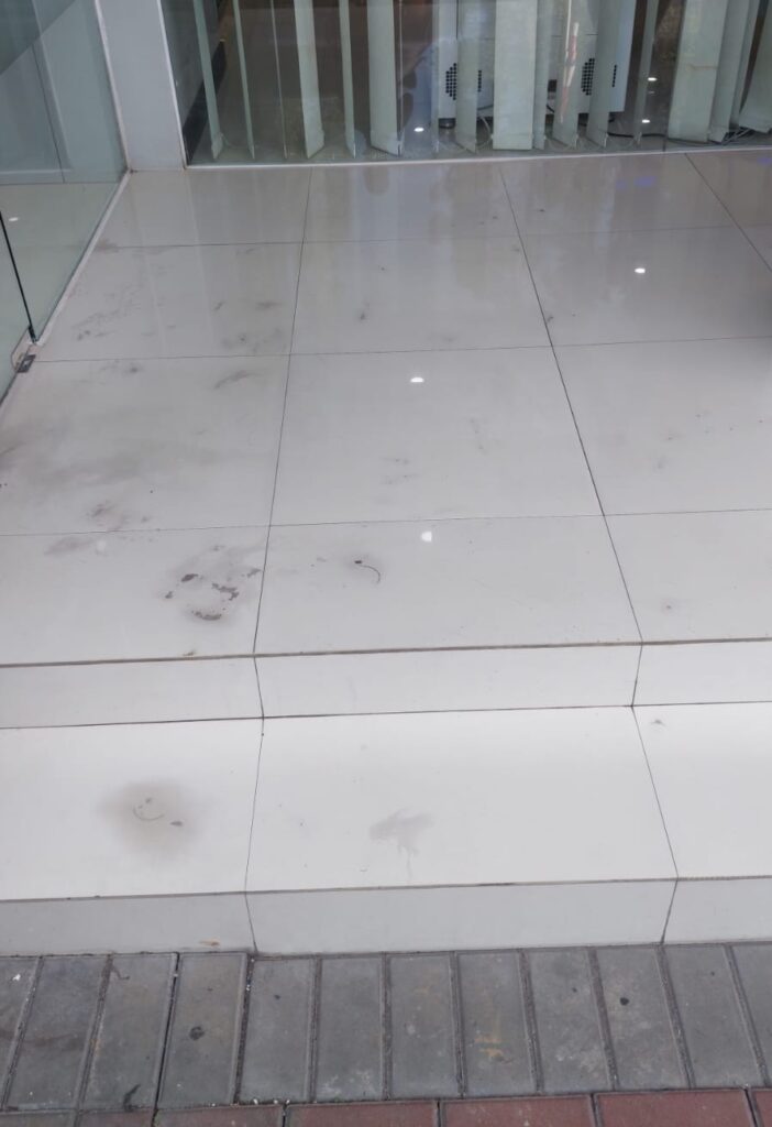 Cleaning lantai profesional Bandung oleh Nusantara Cleaning